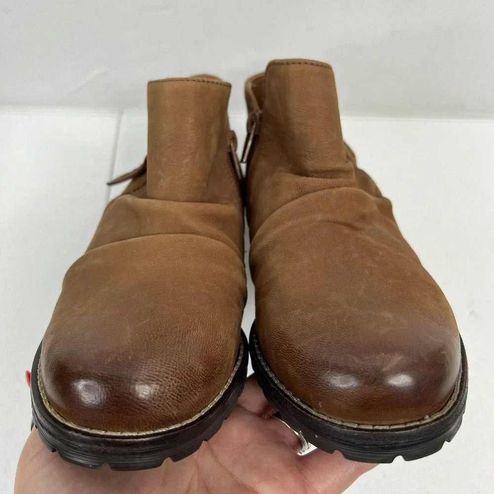 Clarks Size 6.5 Clarkwell Boots Brown Leather Side Zip Booties Comfort Women's